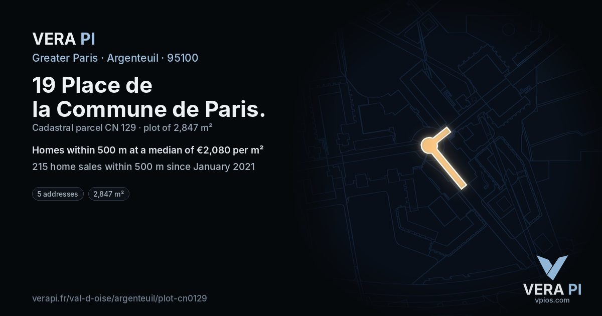 19 Place de la Commune de Paris, Argenteuil at night – the plot lit, the parcels around coloured by the prices near them