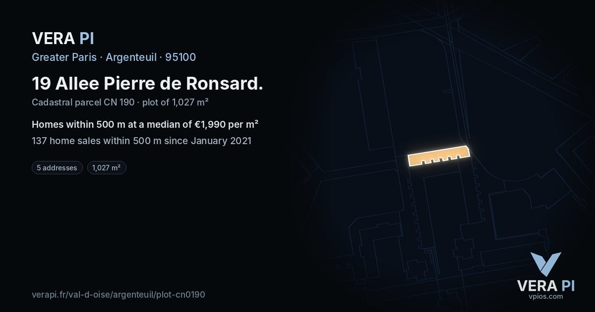 19 Allee Pierre de Ronsard, Argenteuil at night – the plot lit, the parcels around coloured by the prices near them