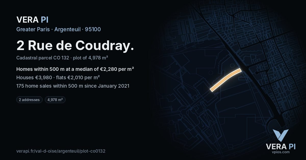 2 Rue de Coudray, Argenteuil at night – the plot lit, the parcels around coloured by the prices near them