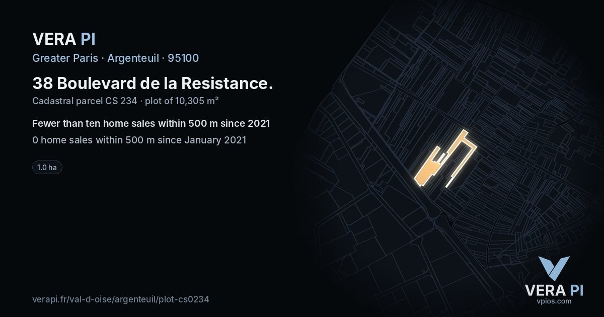38 Boulevard de la Resistance, Argenteuil at night – the plot lit, the parcels around coloured by the prices near them