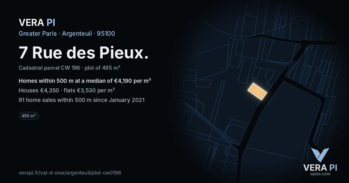 7 Rue des Pieux, Argenteuil at night – the plot lit, the parcels around coloured by the prices near them