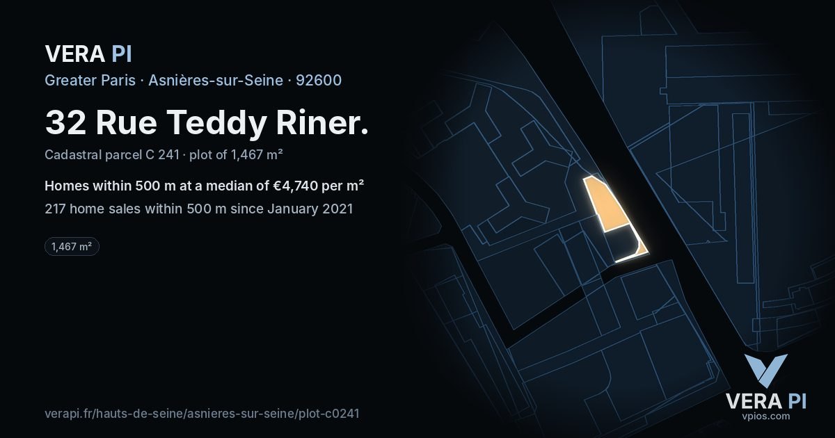 32 Rue Teddy Riner, Asnières-sur-Seine at night – the plot lit, the parcels around coloured by the prices near them