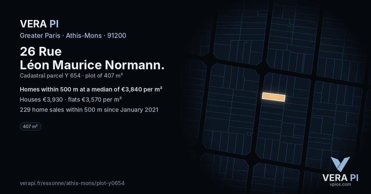 26 Rue Léon Maurice Normann, Athis-Mons at night – the plot lit, the parcels around coloured by the prices near them