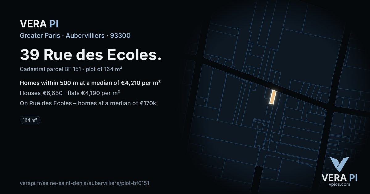 39 Rue des Ecoles, Aubervilliers at night – the plot lit, the parcels around coloured by the prices near them