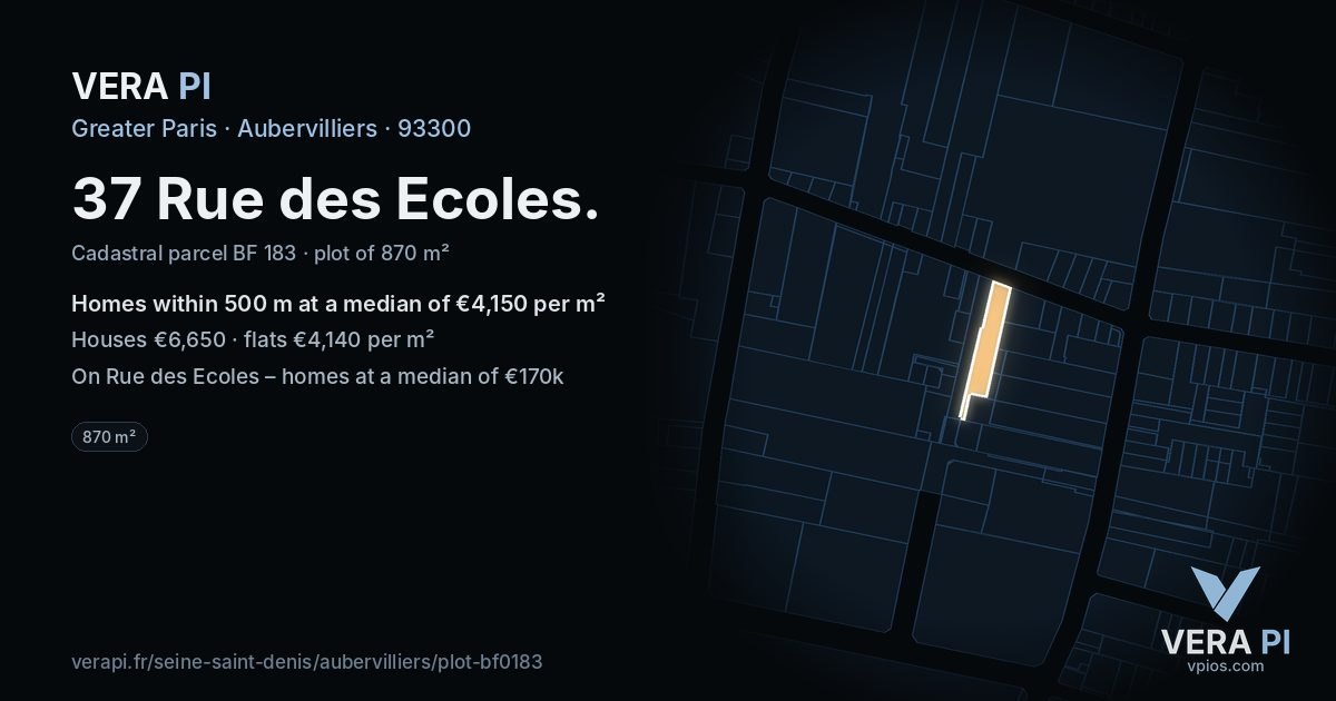 37 Rue des Ecoles, Aubervilliers at night – the plot lit, the parcels around coloured by the prices near them