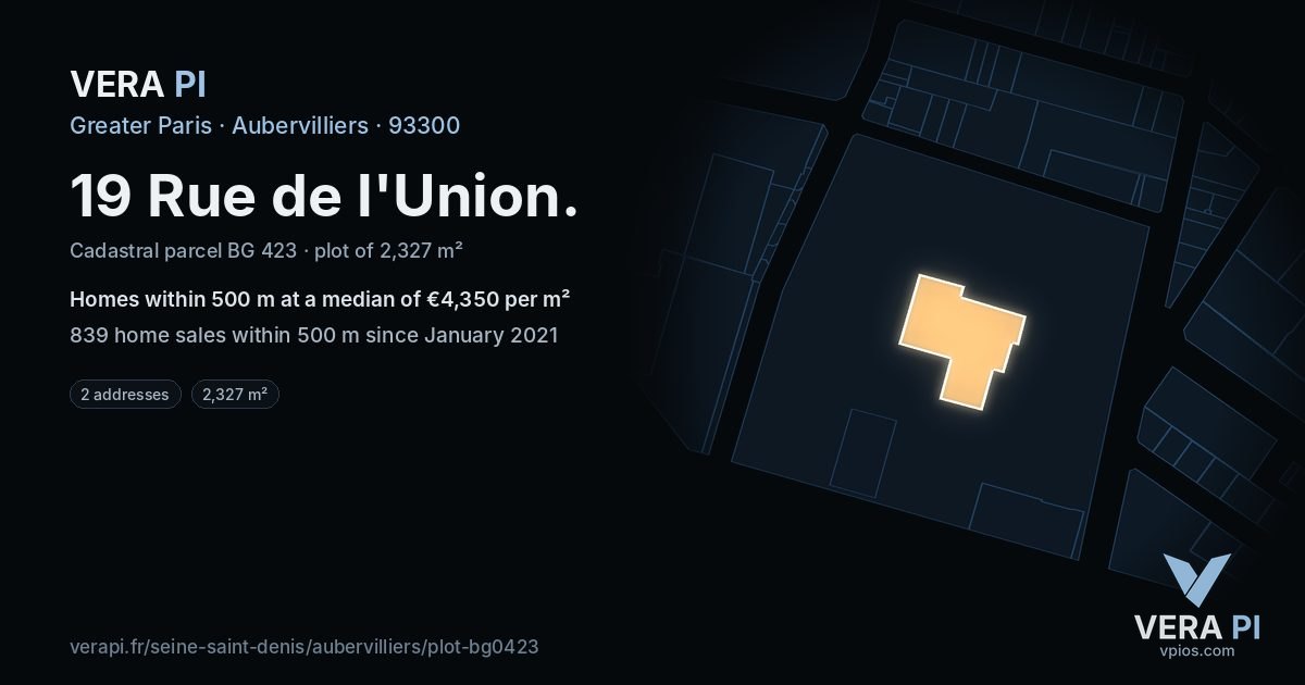 19 Rue de l'Union, Aubervilliers at night – the plot lit, the parcels around coloured by the prices near them