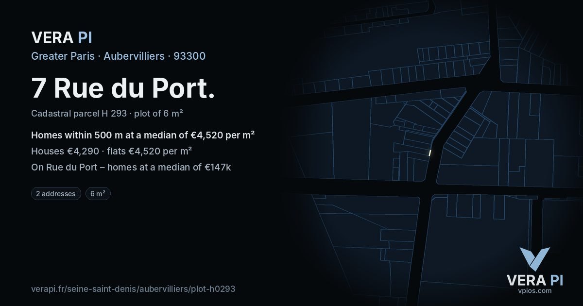 7 Rue du Port, Aubervilliers at night – the plot lit, the parcels around coloured by the prices near them