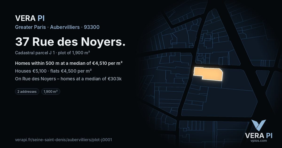 37 Rue des Noyers, Aubervilliers at night – the plot lit, the parcels around coloured by the prices near them