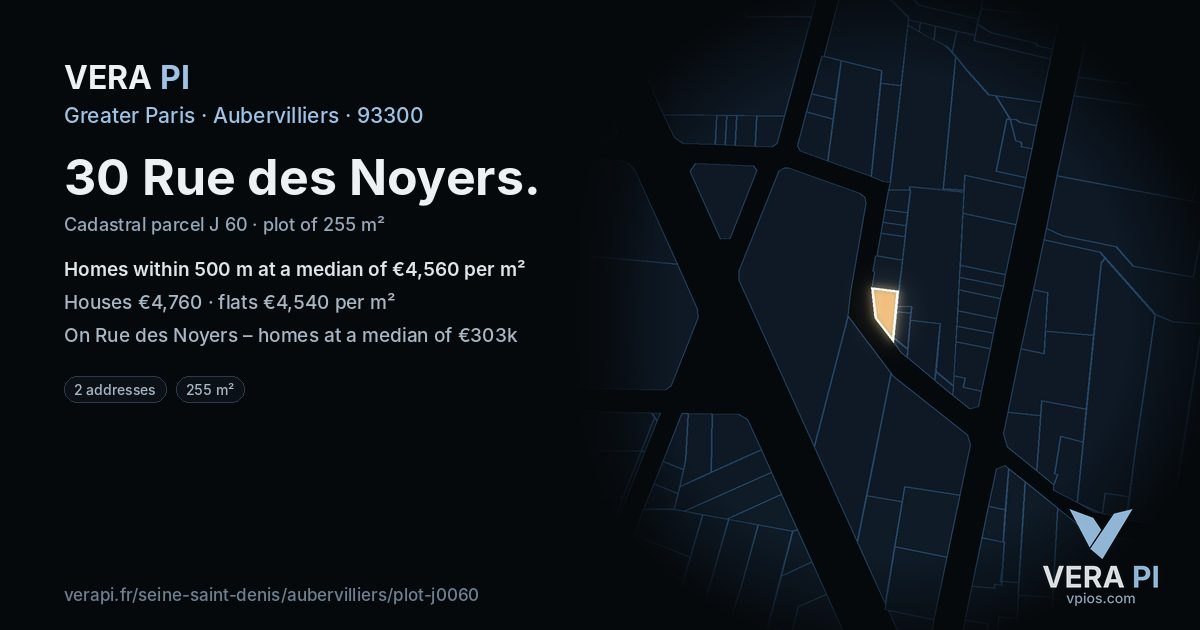 30 Rue des Noyers, Aubervilliers at night – the plot lit, the parcels around coloured by the prices near them