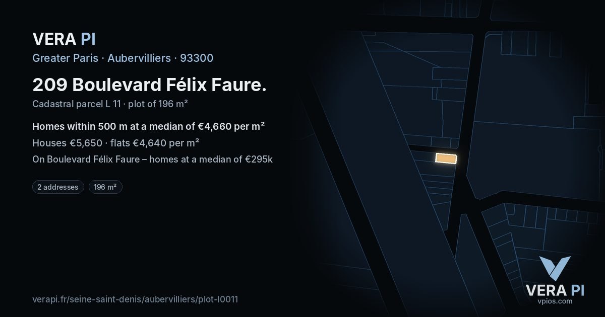209 Boulevard Félix Faure, Aubervilliers at night – the plot lit, the parcels around coloured by the prices near them