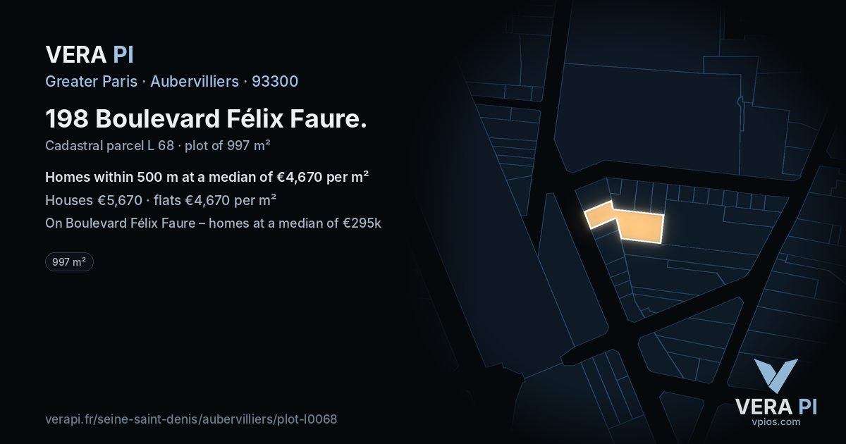 198 Boulevard Félix Faure, Aubervilliers at night – the plot lit, the parcels around coloured by the prices near them