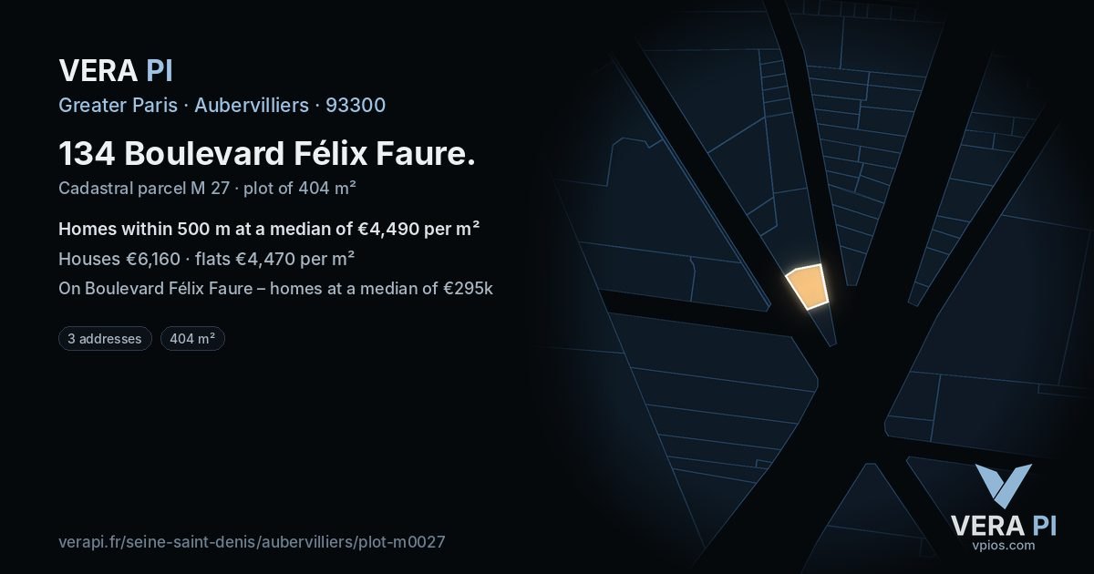 134 Boulevard Félix Faure, Aubervilliers at night – the plot lit, the parcels around coloured by the prices near them