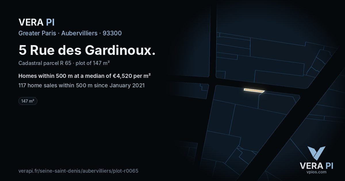 5 Rue des Gardinoux, Aubervilliers at night – the plot lit, the parcels around coloured by the prices near them
