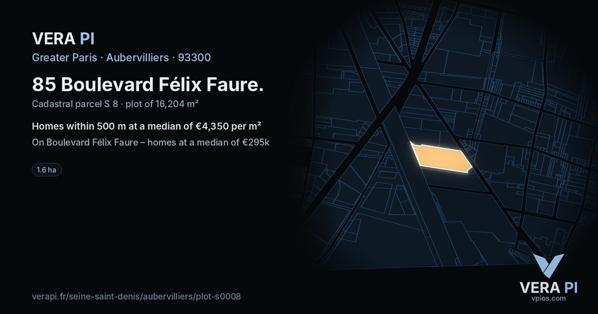 85 Boulevard Félix Faure, Aubervilliers at night – the plot lit, the parcels around coloured by the prices near them