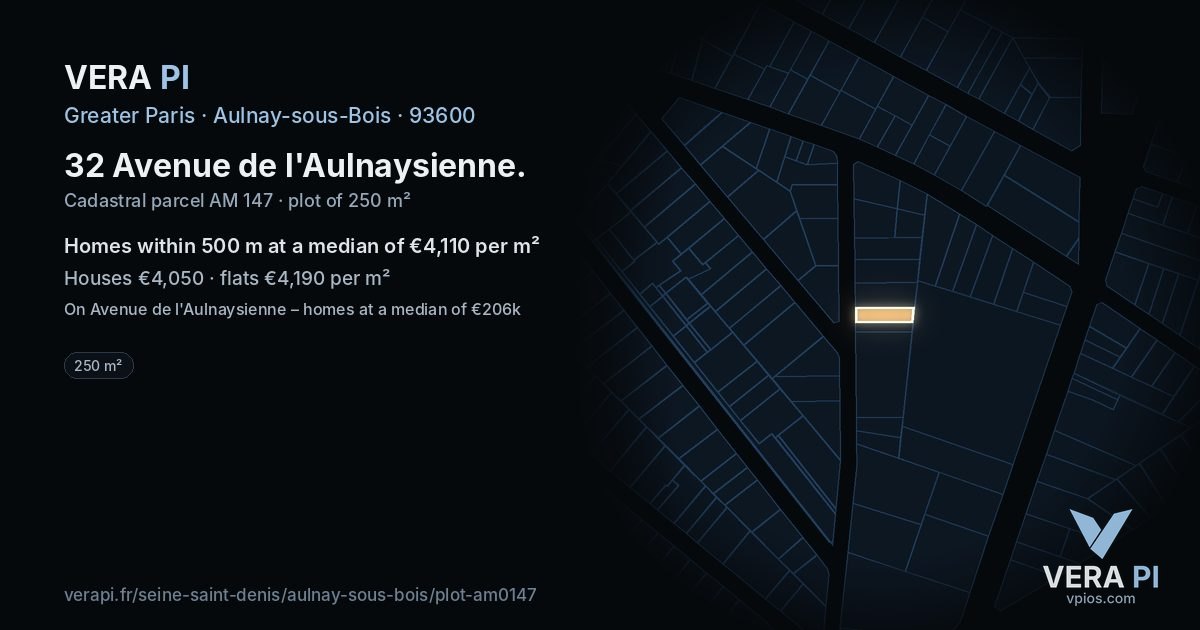 32 Avenue de l'Aulnaysienne, Aulnay-sous-Bois at night – the plot lit, the parcels around coloured by the prices near them