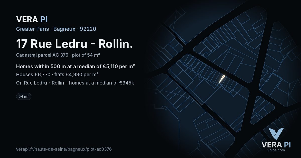 17 Rue Ledru - Rollin, Bagneux at night – the plot lit, the parcels around coloured by the prices near them