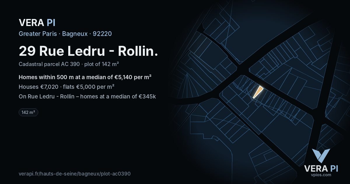 29 Rue Ledru - Rollin, Bagneux at night – the plot lit, the parcels around coloured by the prices near them