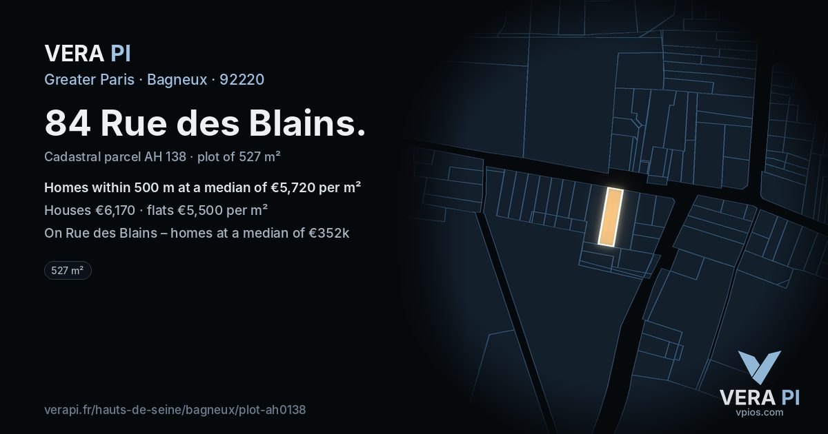 84 Rue des Blains, Bagneux at night – the plot lit, the parcels around coloured by the prices near them