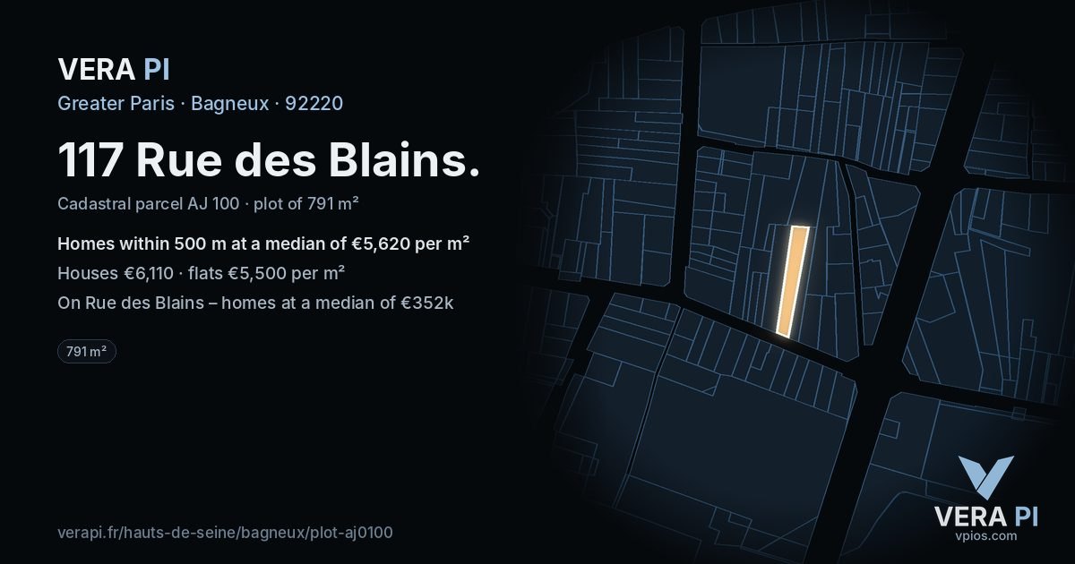 117 Rue des Blains, Bagneux at night – the plot lit, the parcels around coloured by the prices near them