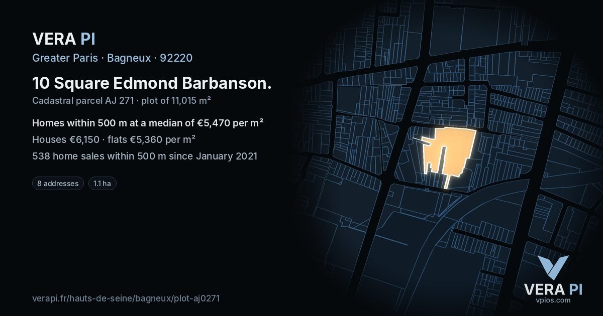 10 Square Edmond Barbanson, Bagneux at night – the plot lit, the parcels around coloured by the prices near them