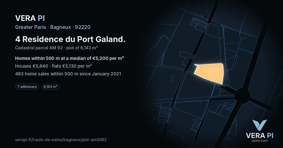 4 Residence du Port Galand, Bagneux at night – the plot lit, the parcels around coloured by the prices near them