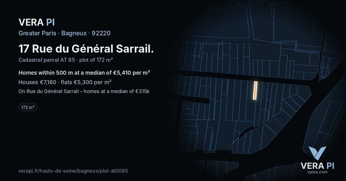 17 Rue du Général Sarrail, Bagneux at night – the plot lit, the parcels around coloured by the prices near them