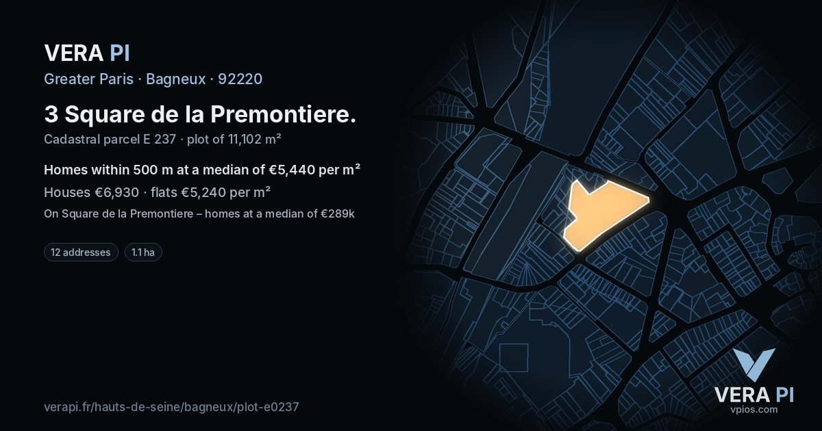 3 Square de la Premontiere, Bagneux at night – the plot lit, the parcels around coloured by the prices near them