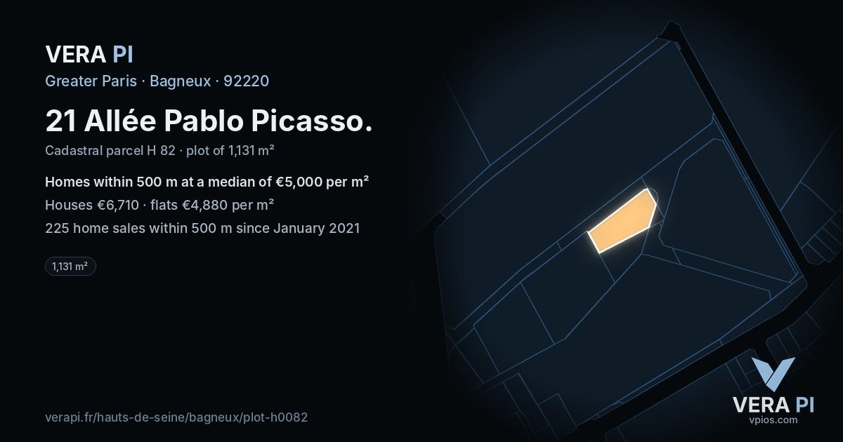 21 Allée Pablo Picasso, Bagneux at night – the plot lit, the parcels around coloured by the prices near them