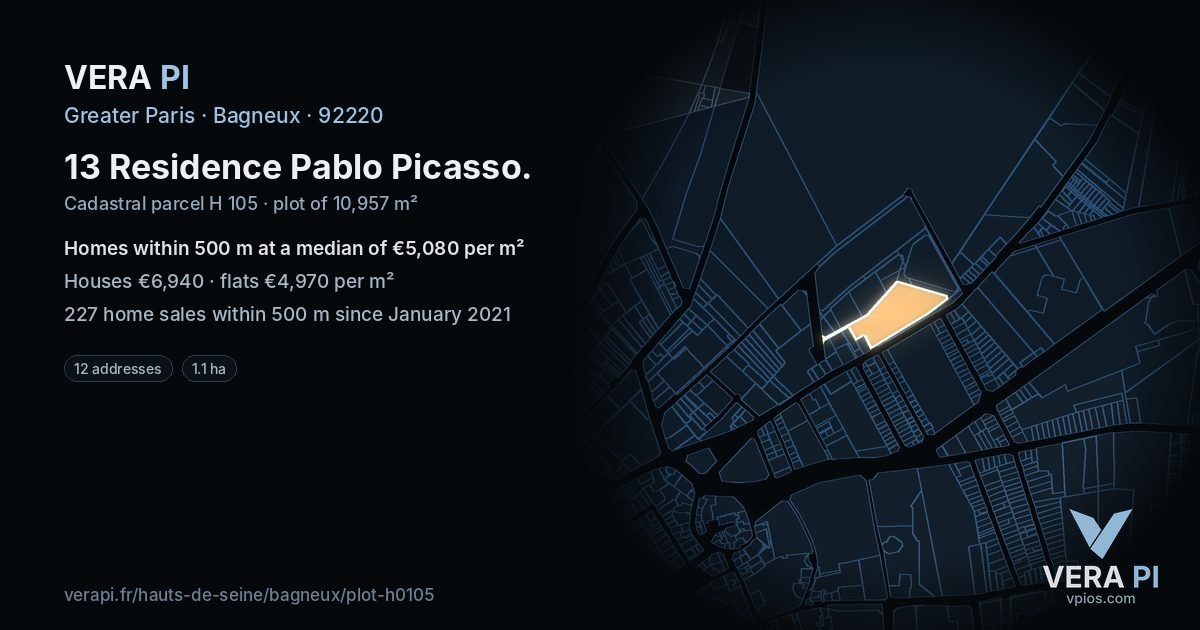 13 Residence Pablo Picasso, Bagneux at night – the plot lit, the parcels around coloured by the prices near them