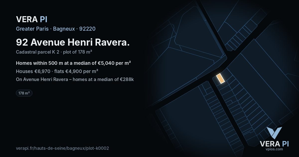 92 Avenue Henri Ravera, Bagneux at night – the plot lit, the parcels around coloured by the prices near them