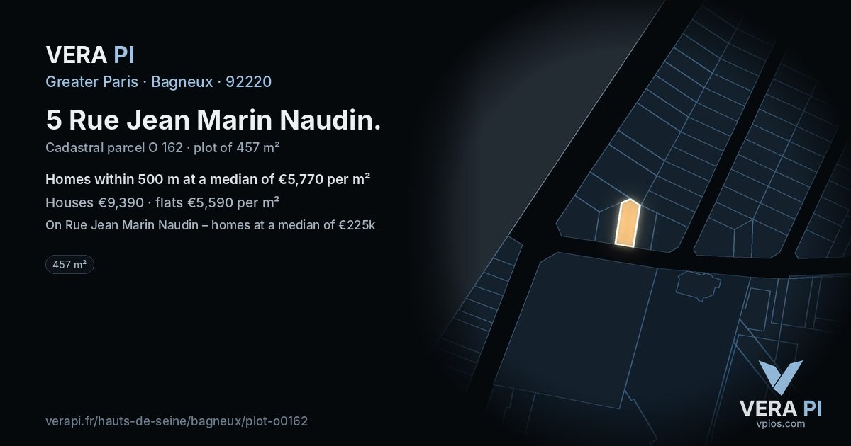 5 Rue Jean Marin Naudin, Bagneux at night – the plot lit, the parcels around coloured by the prices near them