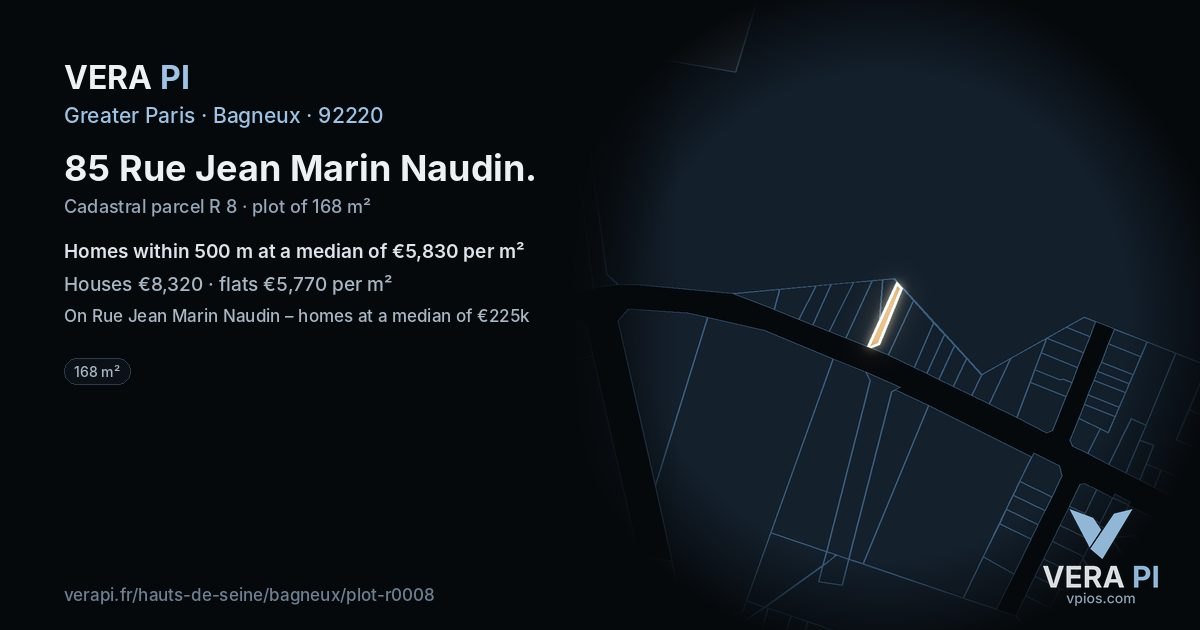 85 Rue Jean Marin Naudin, Bagneux at night – the plot lit, the parcels around coloured by the prices near them