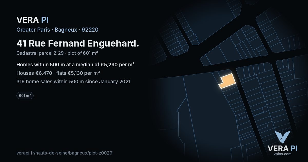 41 Rue Fernand Enguehard, Bagneux at night – the plot lit, the parcels around coloured by the prices near them