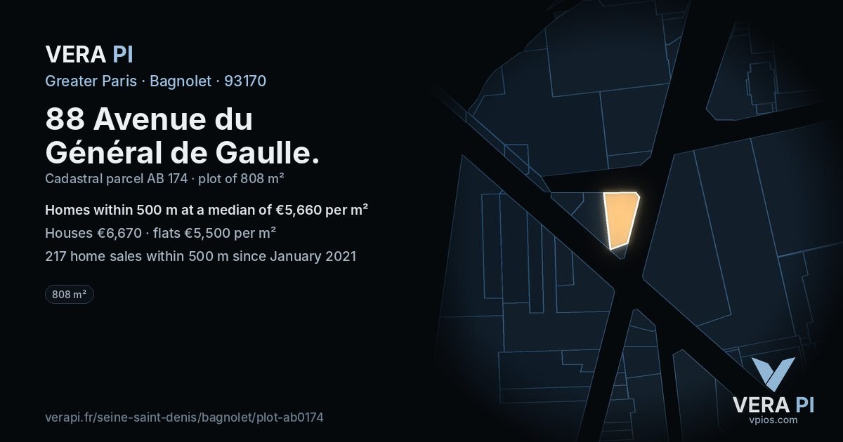 88 Avenue du Général de Gaulle, Bagnolet at night – the plot lit, the parcels around coloured by the prices near them