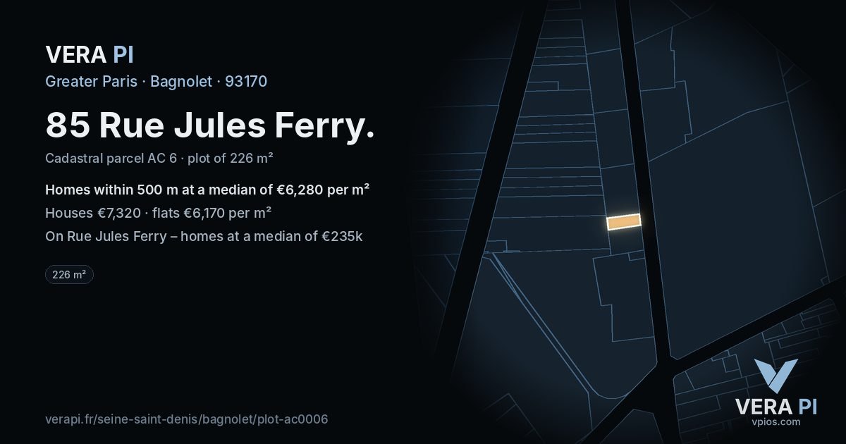 85 Rue Jules Ferry, Bagnolet at night – the plot lit, the parcels around coloured by the prices near them