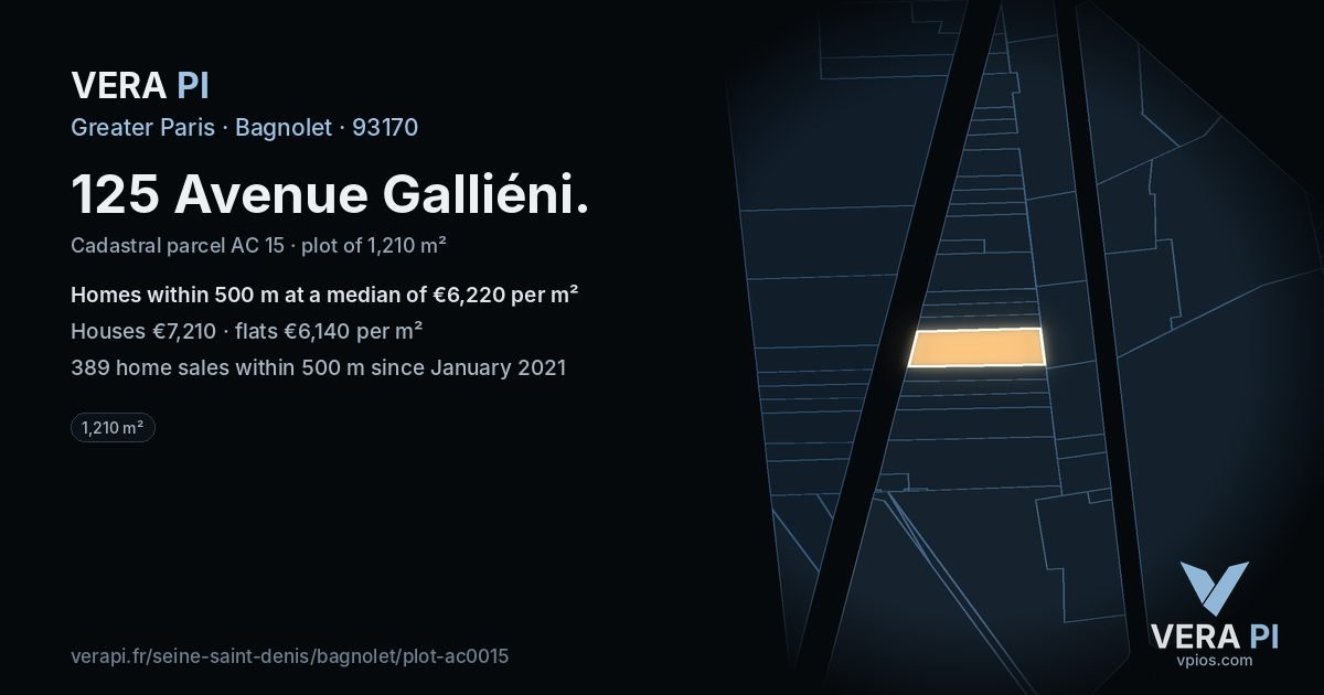 125 Avenue Galliéni, Bagnolet at night – the plot lit, the parcels around coloured by the prices near them