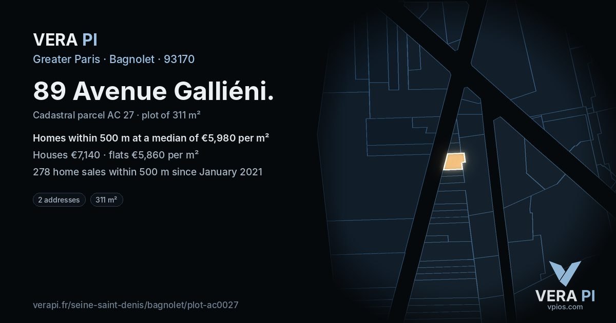 89 Avenue Galliéni, Bagnolet at night – the plot lit, the parcels around coloured by the prices near them