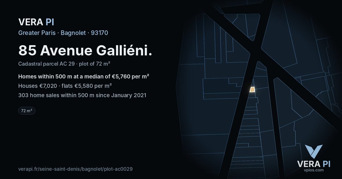85 Avenue Galliéni, Bagnolet at night – the plot lit, the parcels around coloured by the prices near them