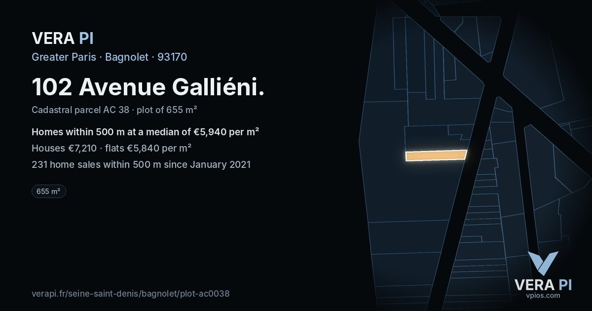 102 Avenue Galliéni, Bagnolet at night – the plot lit, the parcels around coloured by the prices near them