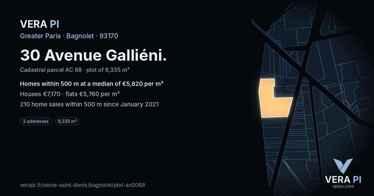 30 Avenue Galliéni, Bagnolet at night – the plot lit, the parcels around coloured by the prices near them