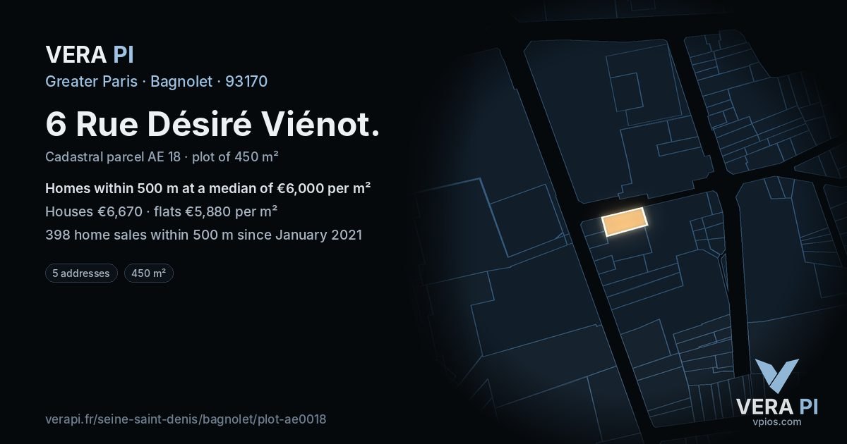 6 Rue Désiré Viénot, Bagnolet at night – the plot lit, the parcels around coloured by the prices near them