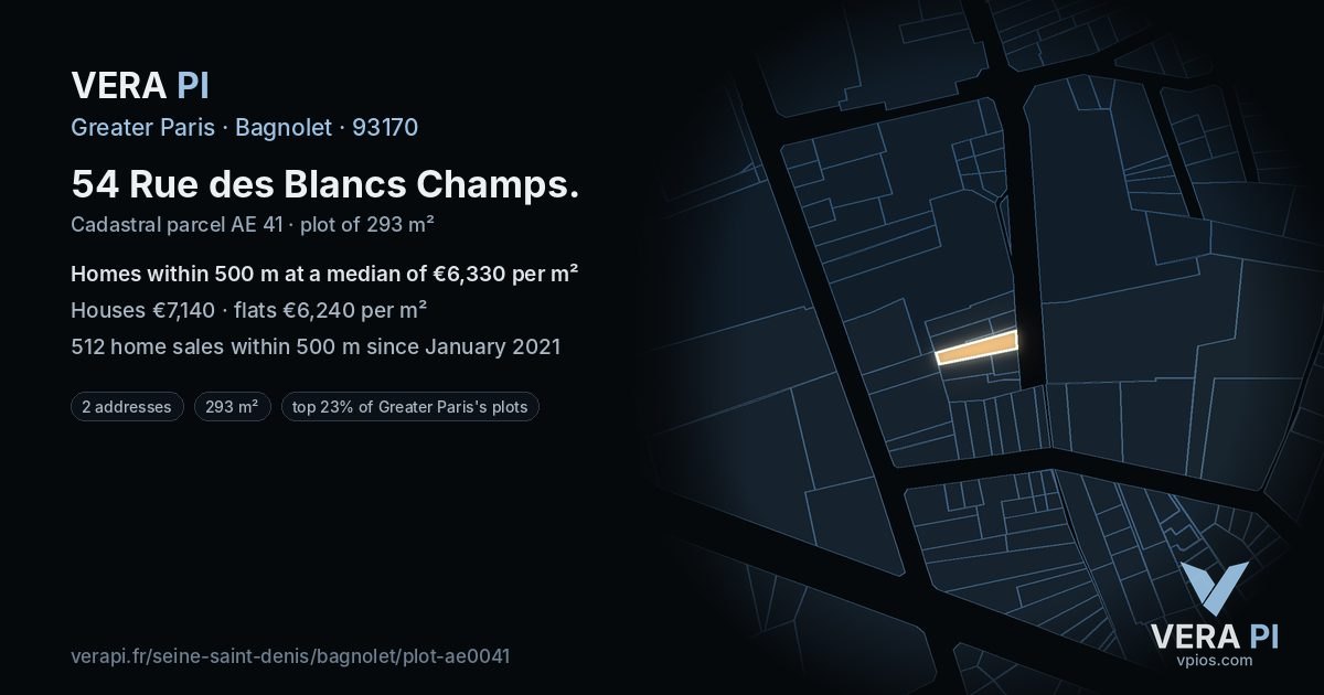 54 Rue des Blancs Champs, Bagnolet at night – the plot lit, the parcels around coloured by the prices near them