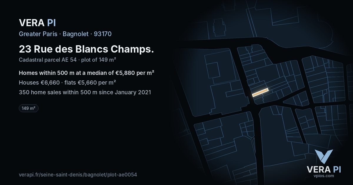 23 Rue des Blancs Champs, Bagnolet at night – the plot lit, the parcels around coloured by the prices near them