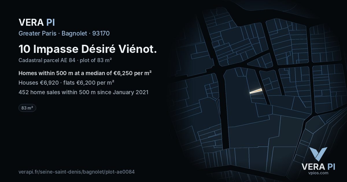 10 Impasse Désiré Viénot, Bagnolet at night – the plot lit, the parcels around coloured by the prices near them