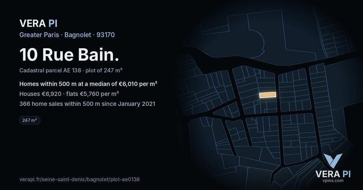 10 Rue Bain, Bagnolet at night – the plot lit, the parcels around coloured by the prices near them