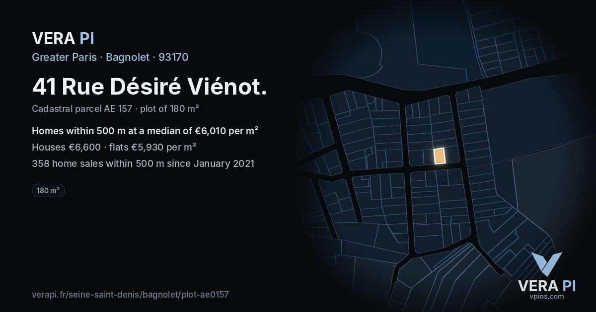41 Rue Désiré Viénot, Bagnolet at night – the plot lit, the parcels around coloured by the prices near them