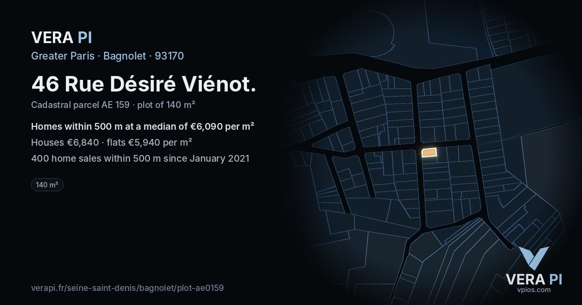46 Rue Désiré Viénot, Bagnolet at night – the plot lit, the parcels around coloured by the prices near them