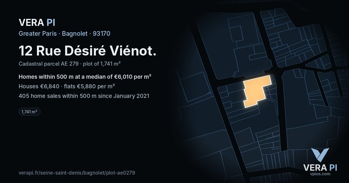 12 Rue Désiré Viénot, Bagnolet at night – the plot lit, the parcels around coloured by the prices near them