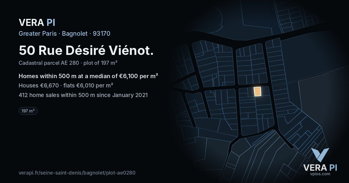 50 Rue Désiré Viénot, Bagnolet at night – the plot lit, the parcels around coloured by the prices near them