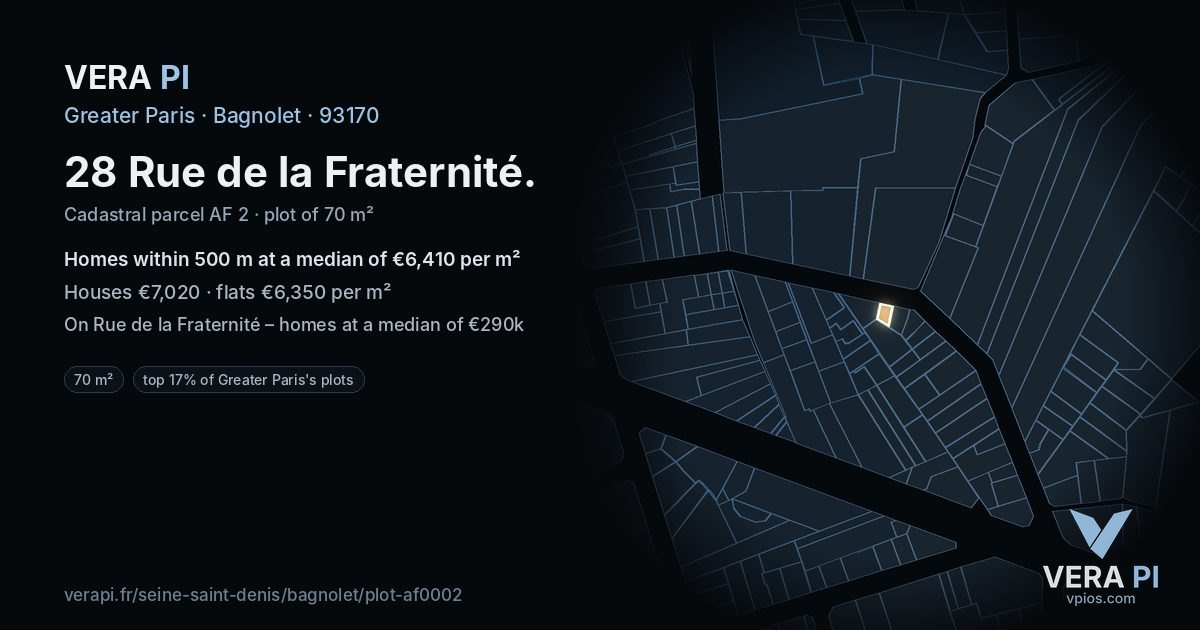 28 Rue de la Fraternité, Bagnolet at night – the plot lit, the parcels around coloured by the prices near them